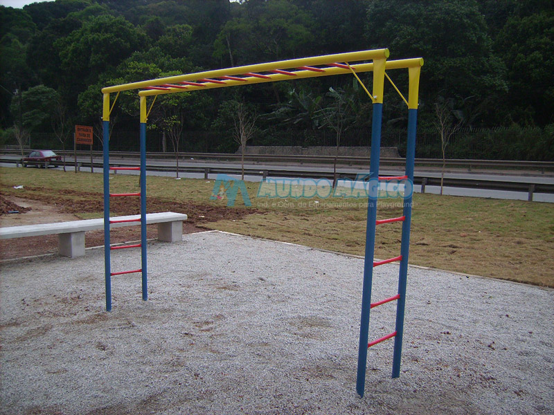 Escada Horizontal de Ferro | Playground de Ferro